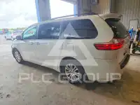2017 Toyota SIENNA фото