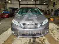 2017 Toyota SIENNA photo