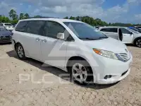 2017 Toyota SIENNA фото