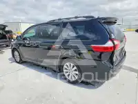2017 Toyota SIENNA photo