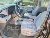 2017 Toyota SIENNA фото
