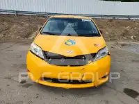 2017 Toyota SIENNA photo