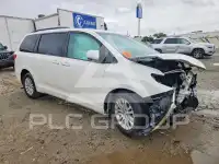 2017 Toyota SIENNA фото