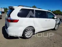 2017 Toyota SIENNA фото