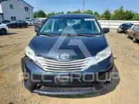 2017 Toyota SIENNA photo