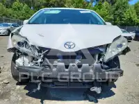 2017 Toyota SIENNA photo