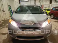 2017 Toyota SIENNA фото