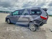 2017 Toyota SIENNA фото