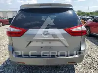 2017 Toyota SIENNA photo
