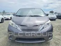 2017 Toyota SIENNA фото