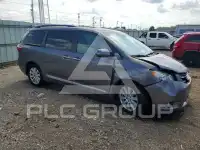 2017 Toyota SIENNA photo