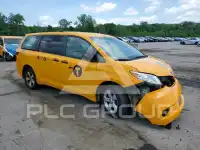 2017 Toyota SIENNA photo