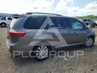 2017 Toyota SIENNA photo