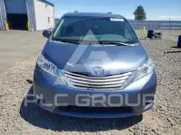 2017 Toyota SIENNA фото
