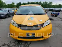 2017 Toyota SIENNA photo