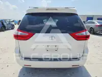 2017 Toyota SIENNA фото