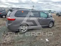 2017 Toyota SIENNA фото
