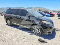 2017 Toyota SIENNA фото