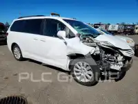 2017 Toyota SIENNA фото
