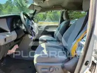 2017 Toyota SIENNA photo