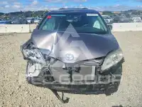 2017 Toyota SIENNA photo