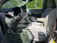 2017 Toyota SIENNA фото