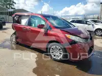 2017 Toyota SIENNA photo