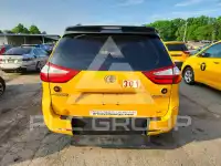 2017 Toyota SIENNA photo
