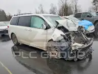 2017 Toyota SIENNA photo