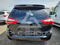 2017 Toyota SIENNA photo
