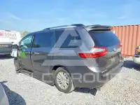 2017 Toyota SIENNA фото