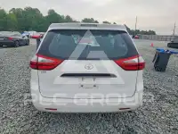 2017 Toyota SIENNA фото