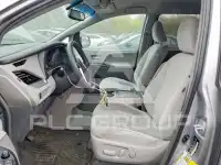 2017 Toyota SIENNA фото