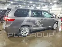 2017 Toyota SIENNA photo