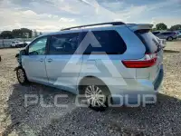 2017 Toyota SIENNA фото