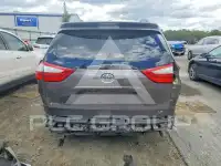 2017 Toyota SIENNA фото