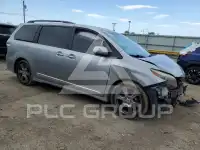 2017 Toyota SIENNA фото