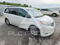 2017 Toyota SIENNA photo