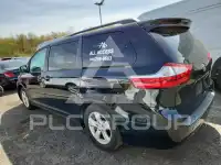 2017 Toyota SIENNA photo