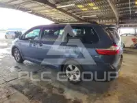 2017 Toyota SIENNA фото