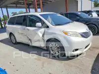 2017 Toyota SIENNA photo