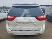 2017 Toyota SIENNA фото