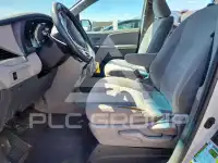 2017 Toyota SIENNA фото