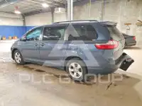 2017 Toyota SIENNA фото