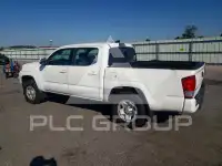 2017 Toyota TACOMA photo
