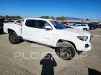 2017 Toyota TACOMA photo