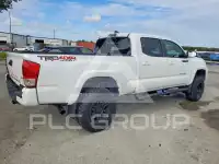 2017 Toyota TACOMA фото