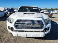 2017 Toyota TACOMA photo