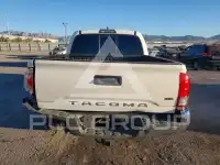 2017 Toyota TACOMA photo