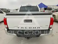 2017 Toyota TACOMA photo